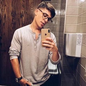 Meet your Posher, Malcom